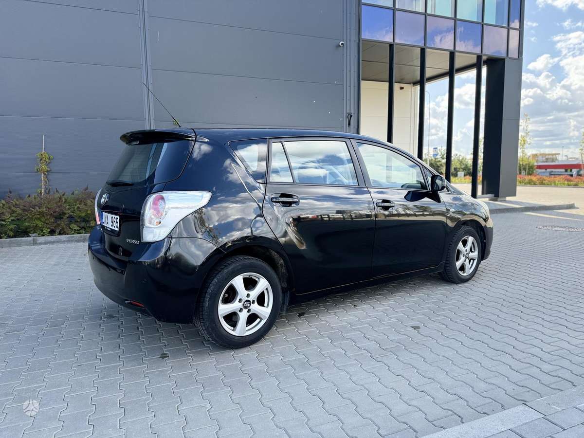 Toyota Verso - 5