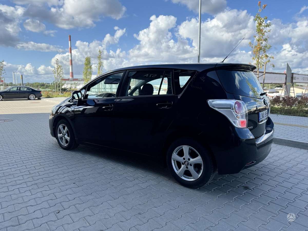 Toyota Verso - 7