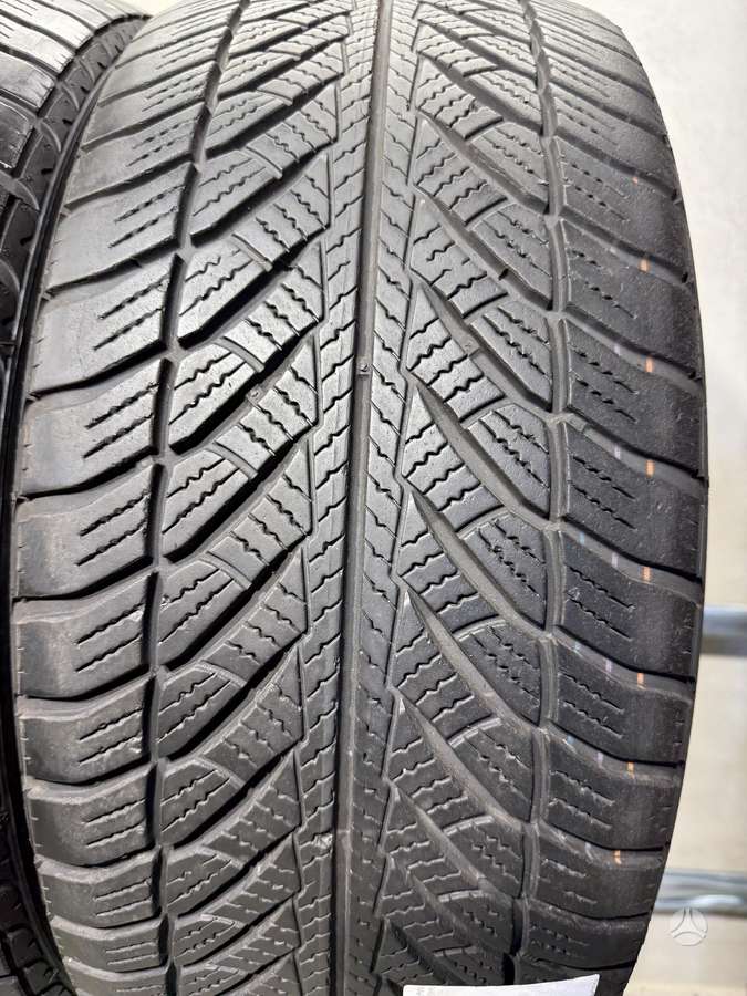Goodyear Ultragrip 8 performance//Mo, žieminės 245/45 R18