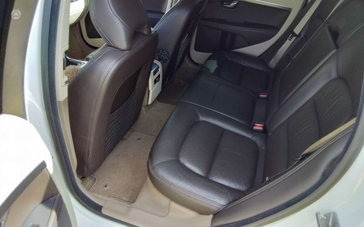 Volvo XC70, 2.4 l., wagon