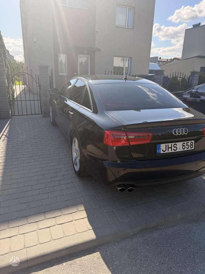 Audi A6, 2.0 l., Седан