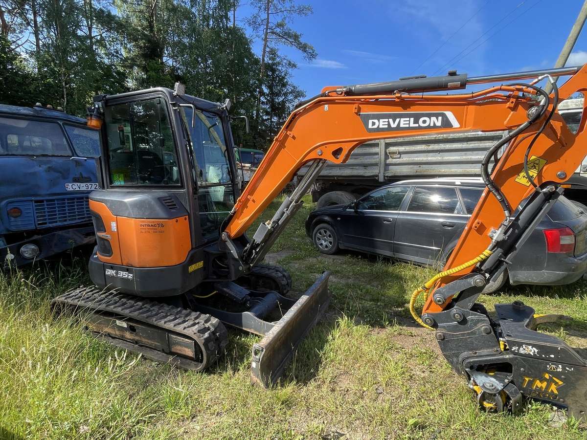 DEVELON DX35Z-7, mini ekskavatoriai