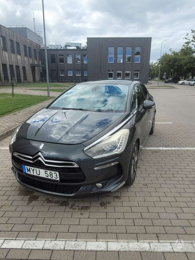Citroen DS5, 2.0 l., Хэтчбек