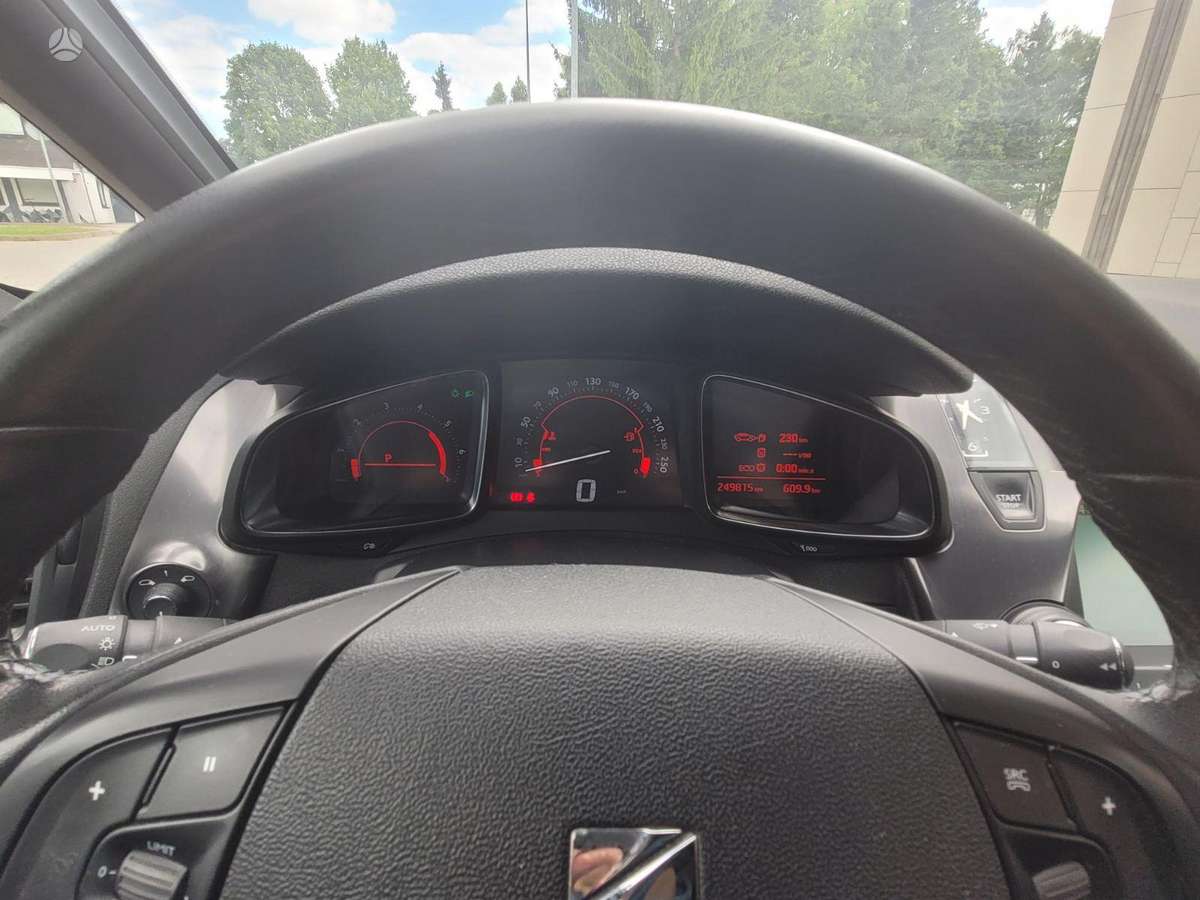Citroen DS5, 2.0 l., hatchback