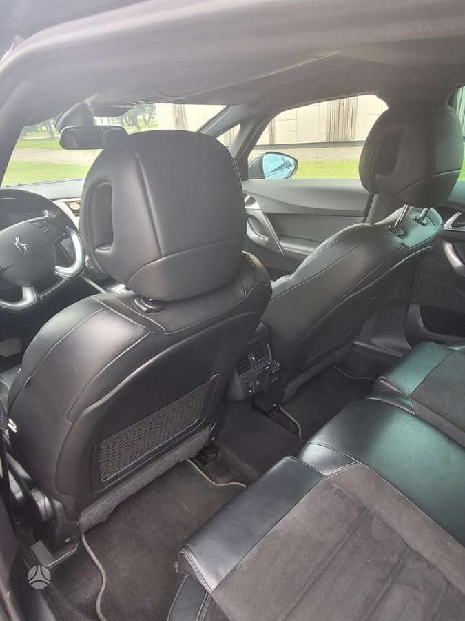 Citroen DS5, 2.0 l., hatchback
