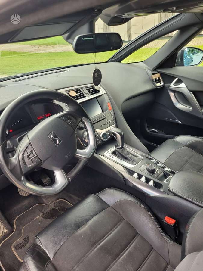 Citroen DS5, 2.0 l., Хэтчбек