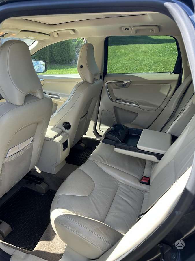 Volvo XC60 - 8