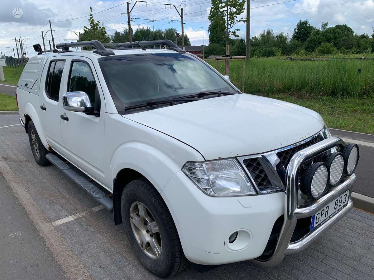 Nissan Navara, 2.5 l., Пикап