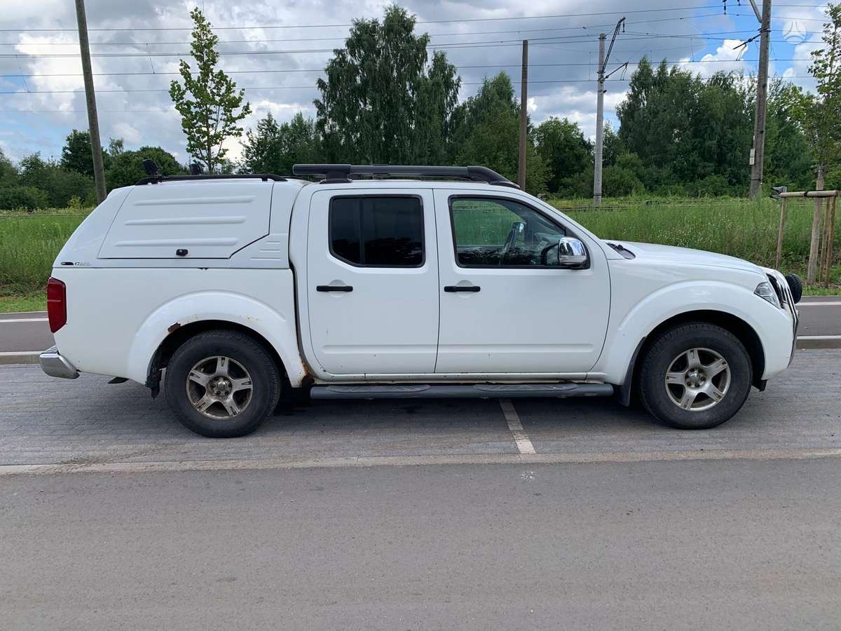Nissan Navara, 2.5 l., Пикап