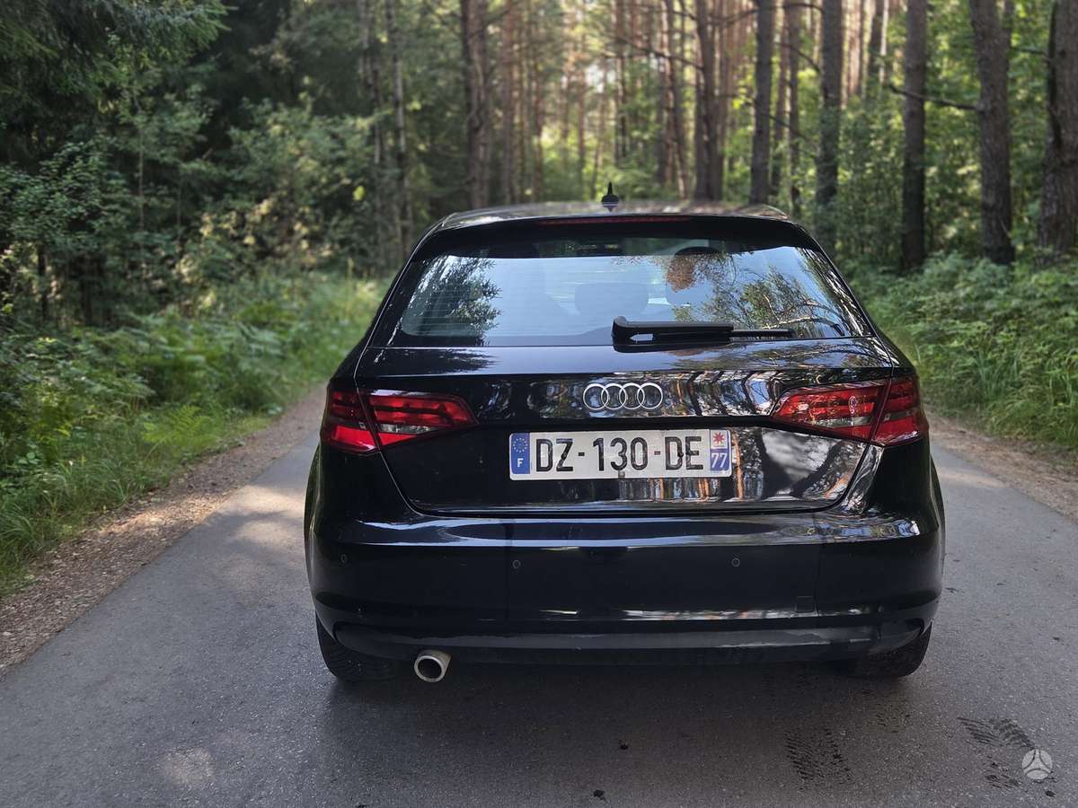 Audi A3, 1.6 l., hatchback