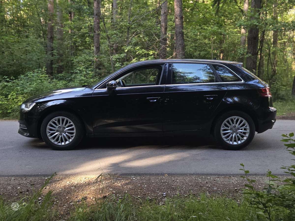 Audi A3, 1.6 l., hatchback