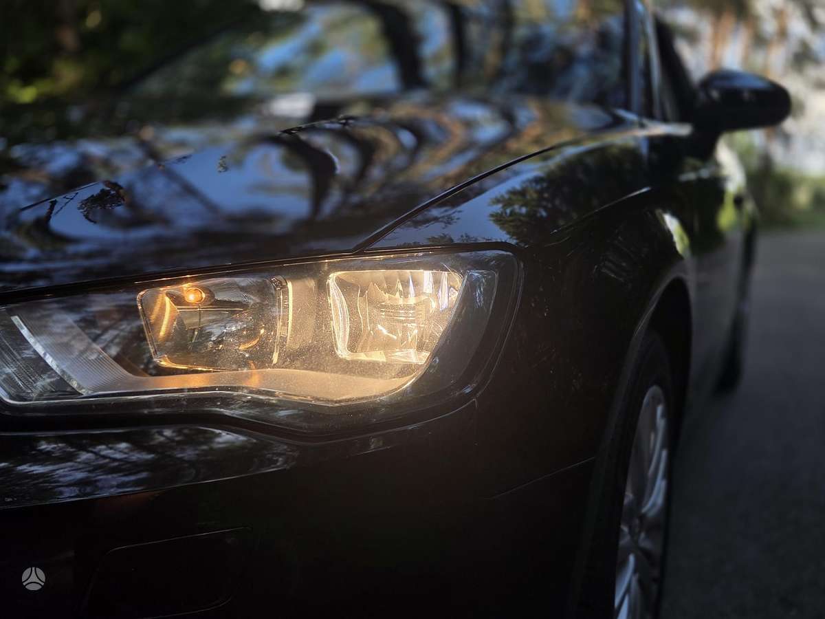 Audi A3, 1.6 l., hatchback