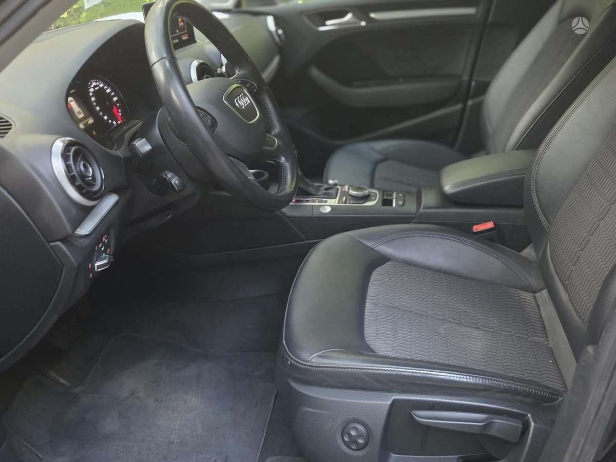 Audi A3, 1.6 l., hatchback