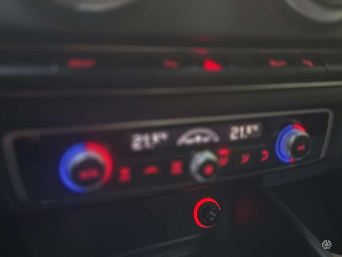 Audi A3, 1.6 l., hečbekas