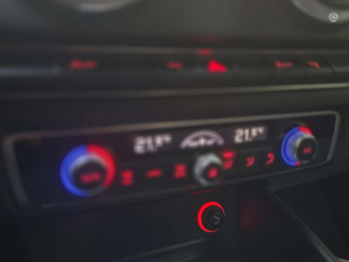 Audi A3, 1.6 l., Хэтчбек