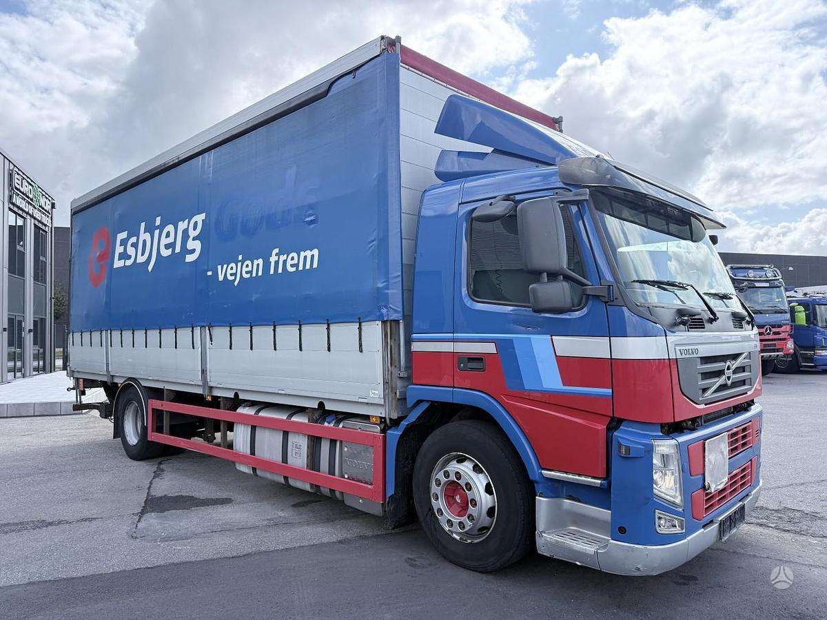 Volvo FM330, dropside with curtains