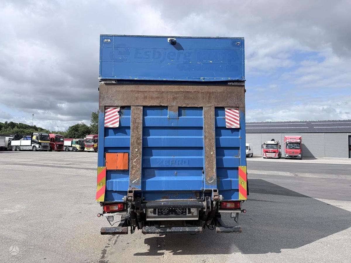 Volvo FM330, dropside with curtains