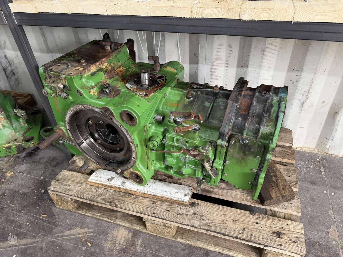 John Deere 6100/6110M/6420/6910/6920/6150