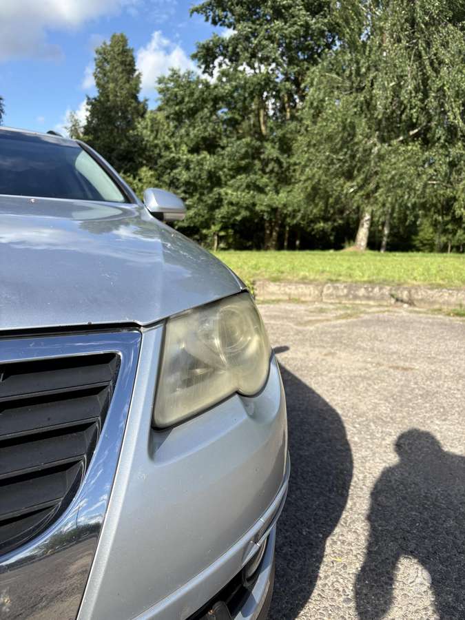 Volkswagen Passat - 4