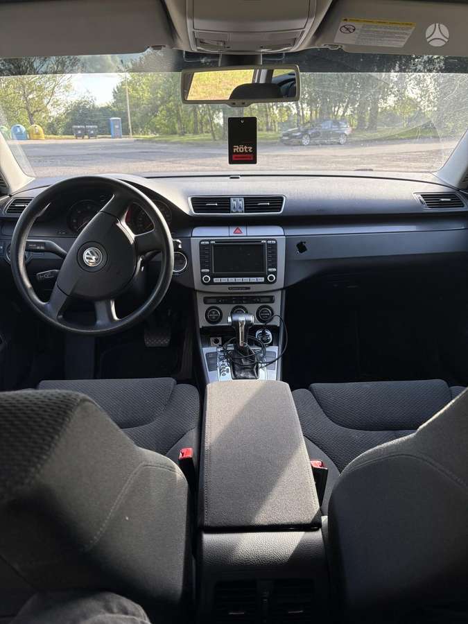Volkswagen Passat - 9