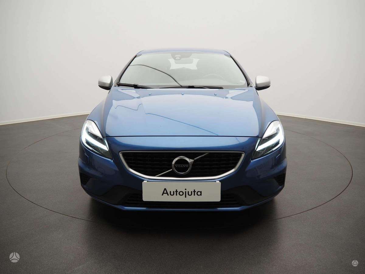 Volvo V40, 2.0 l., Хэтчбек