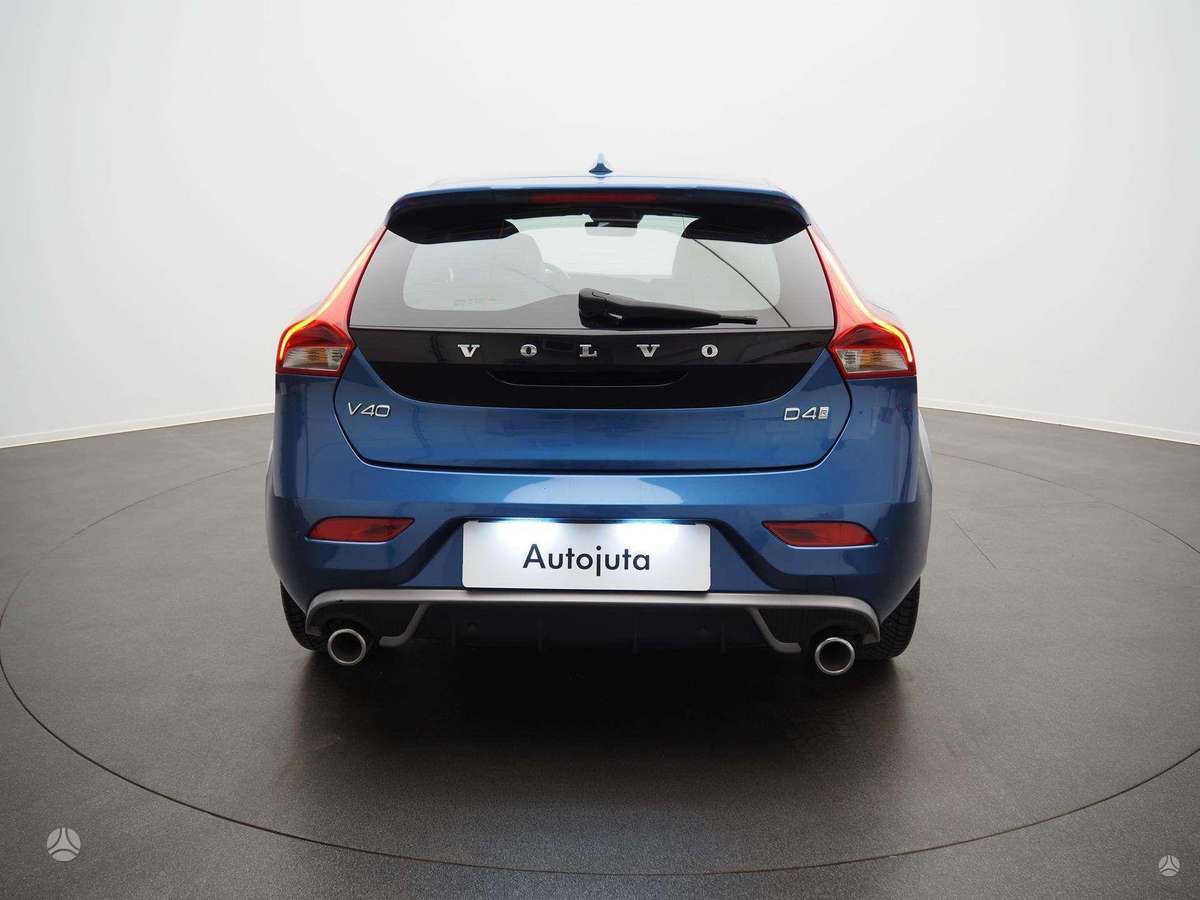Volvo V40, 2.0 l., Хэтчбек