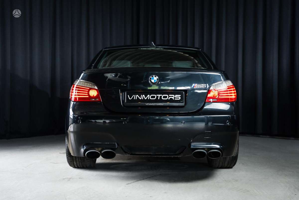 BMW M5, 5.0 l., Седан