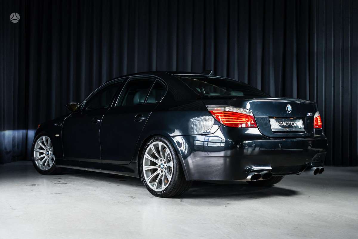 BMW M5, 5.0 l., Седан