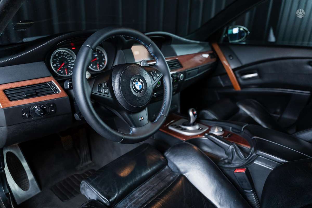 BMW M5, 5.0 l., Седан