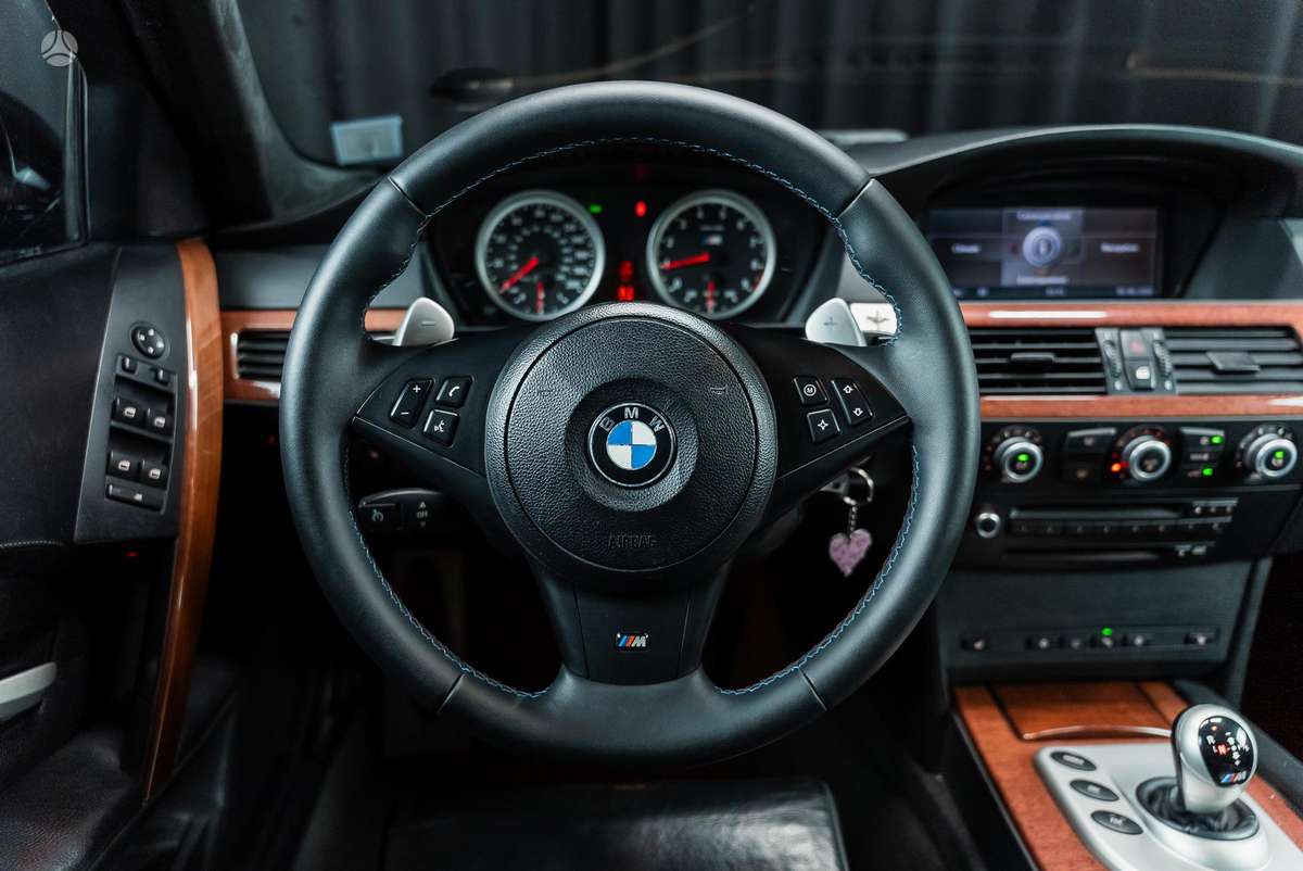 BMW M5, 5.0 l., Седан