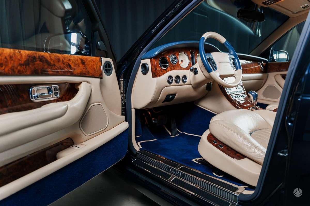 Bentley Arnage, 6.8 l., Седан