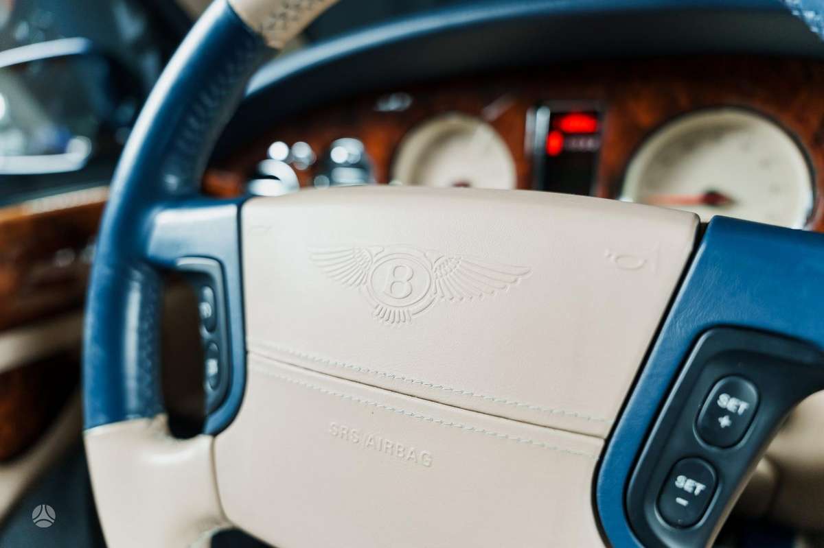 Bentley Arnage, 6.8 l., Седан