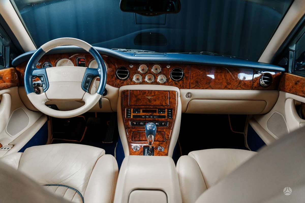 Bentley Arnage, 6.8 l., Седан