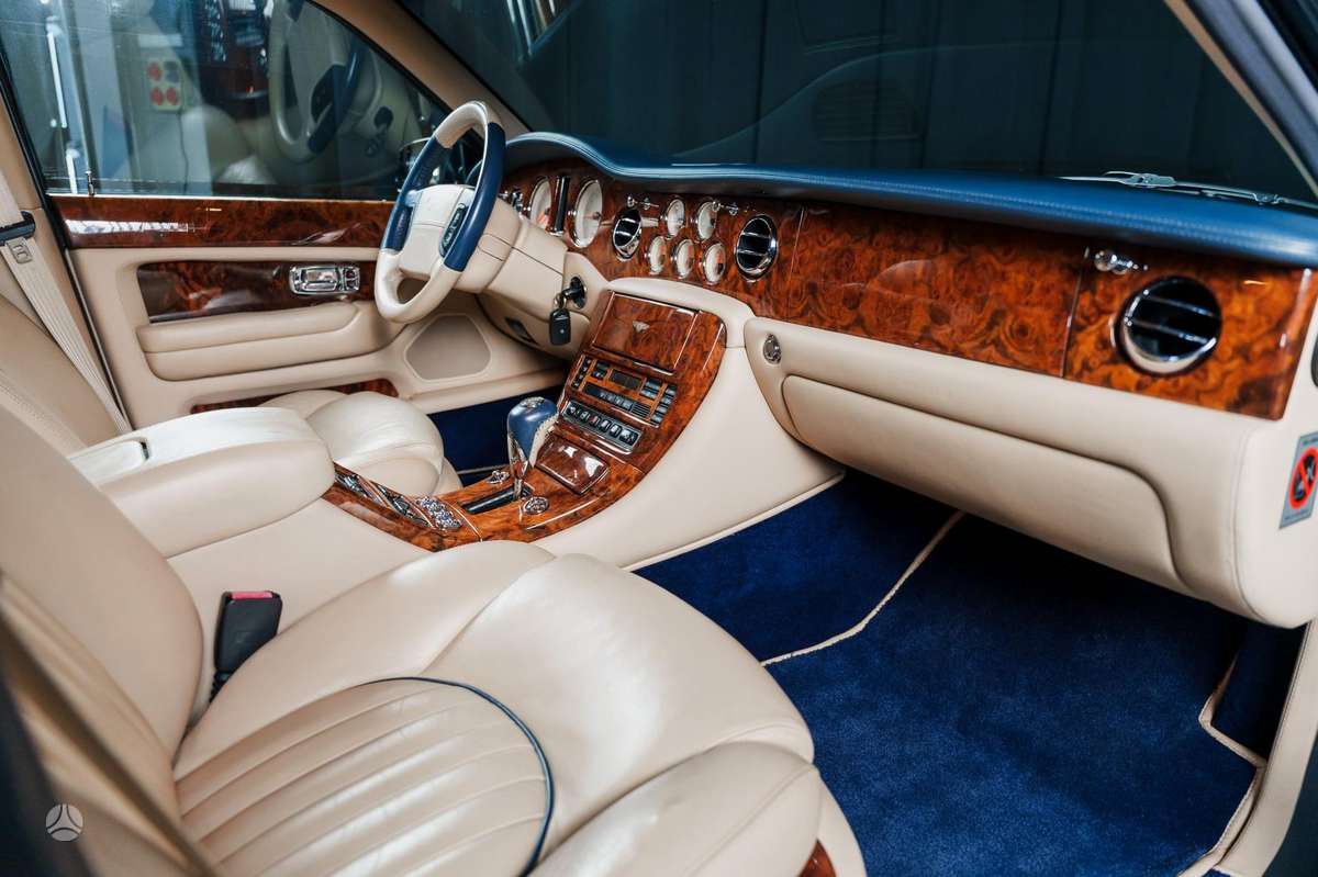 Bentley Arnage, 6.8 l., Седан