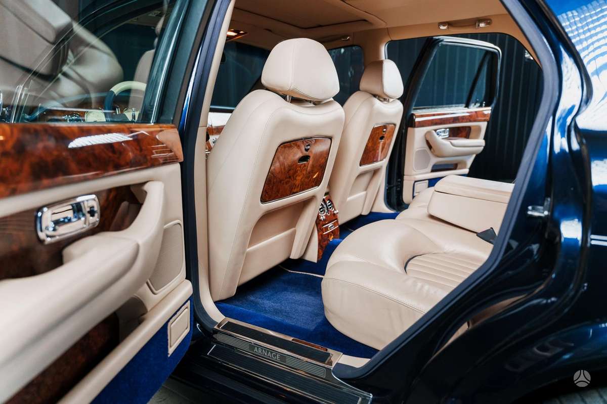 Bentley Arnage, 6.8 l., Седан