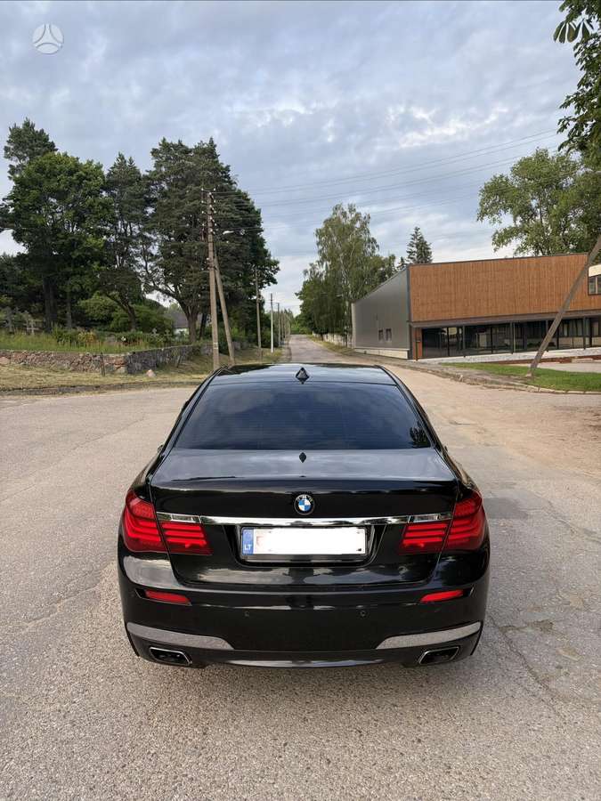 BMW 730, 3.0 l., Седан