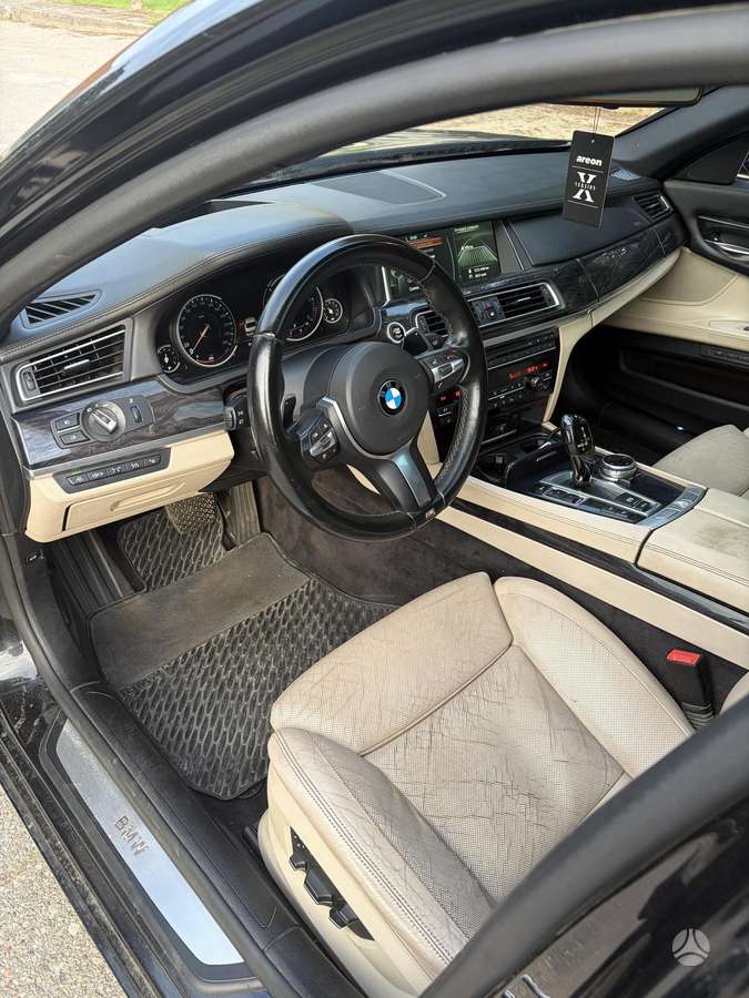 BMW 730, 3.0 l., Седан