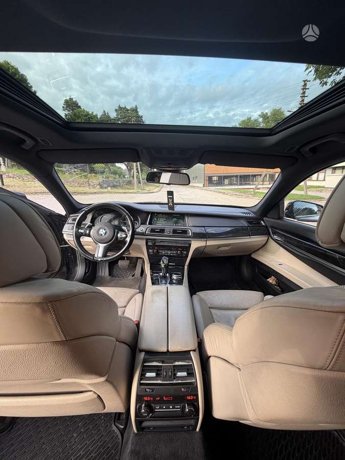 BMW 730, 3.0 l., Седан