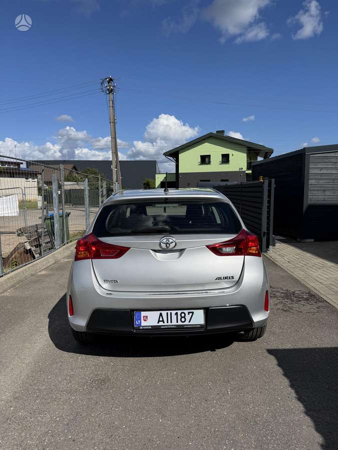 Toyota Auris - 2