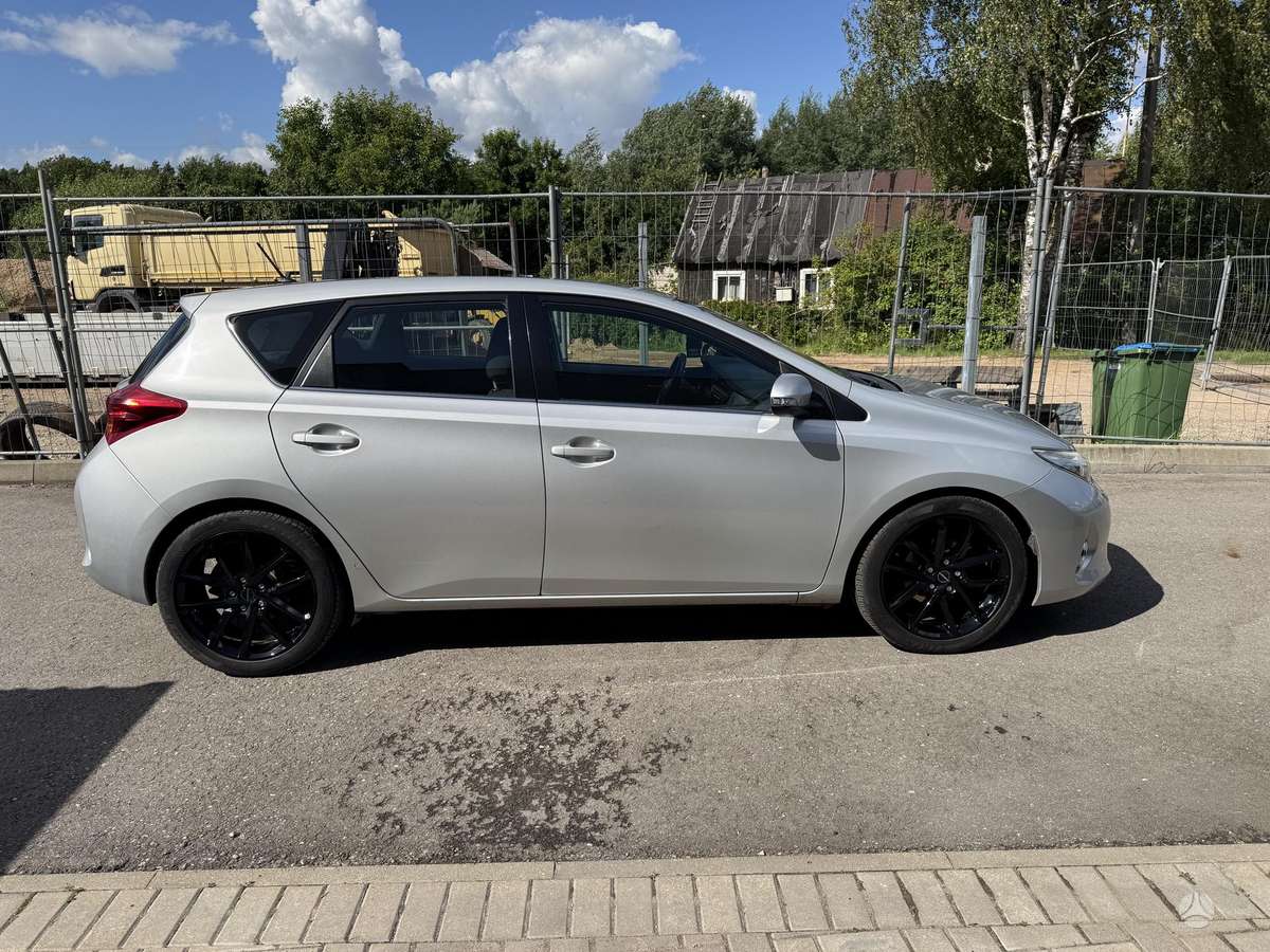 Toyota Auris - 3