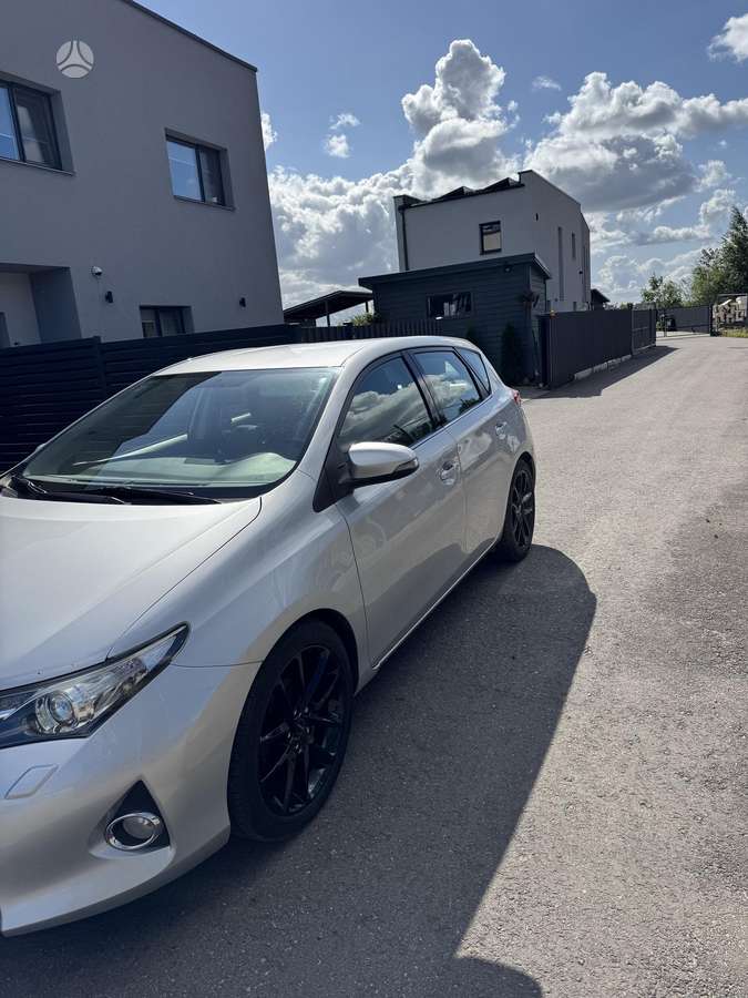 Toyota Auris - 4