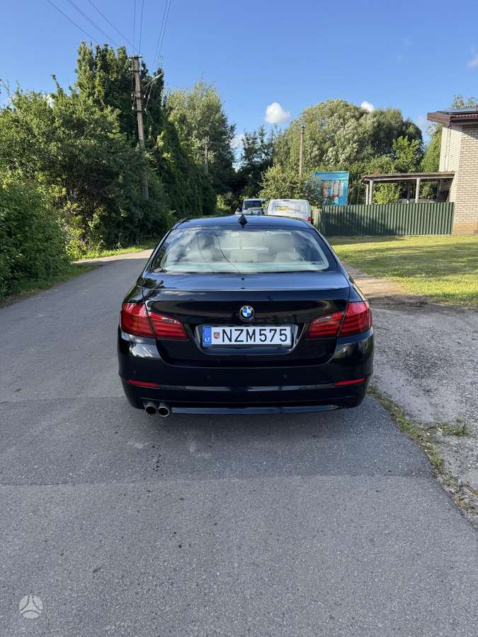 BMW 528, 2.0 l., Седан