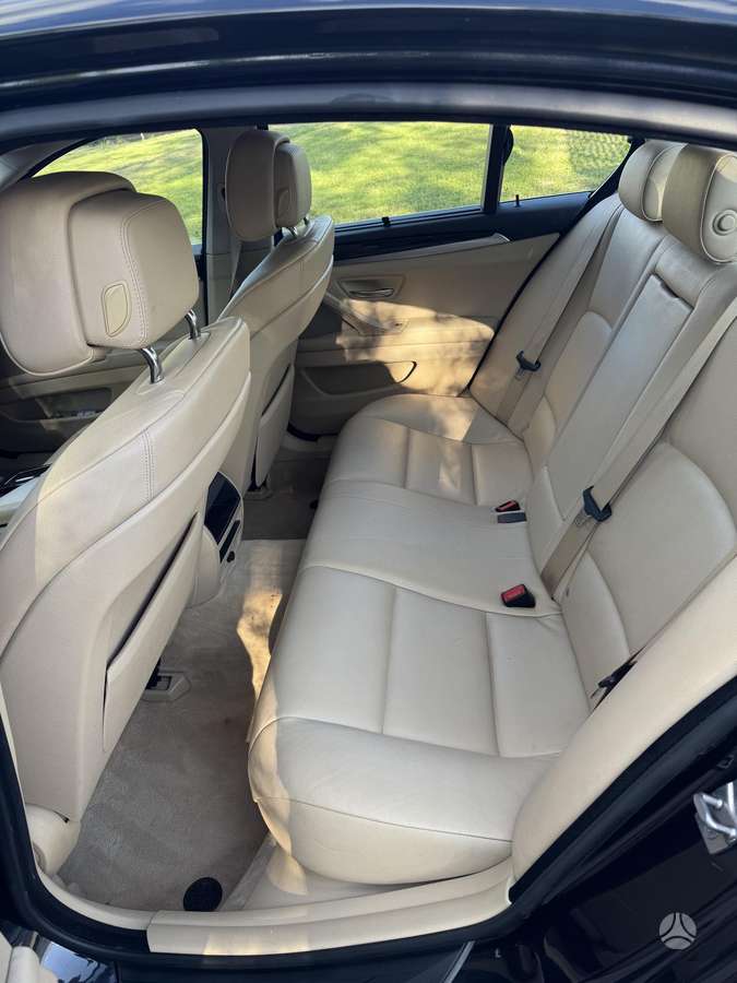 BMW 528, 2.0 l., Седан