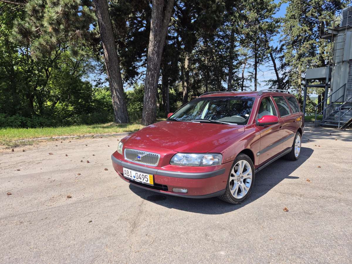 Volvo V70, 2.4 l., universalas
