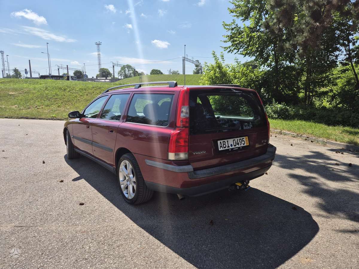 Volvo V70, 2.4 l., universalas