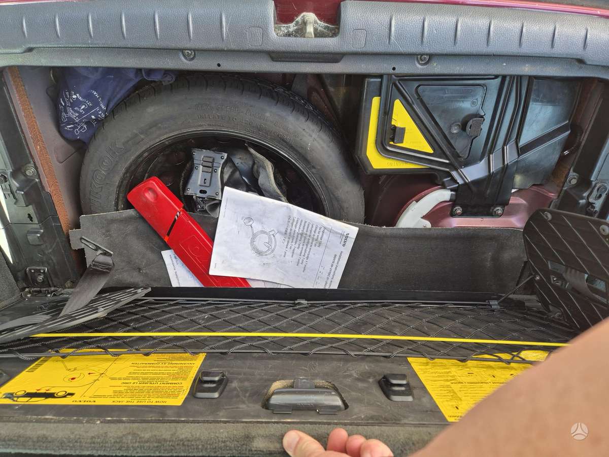 Volvo V70, 2.4 l., universalas
