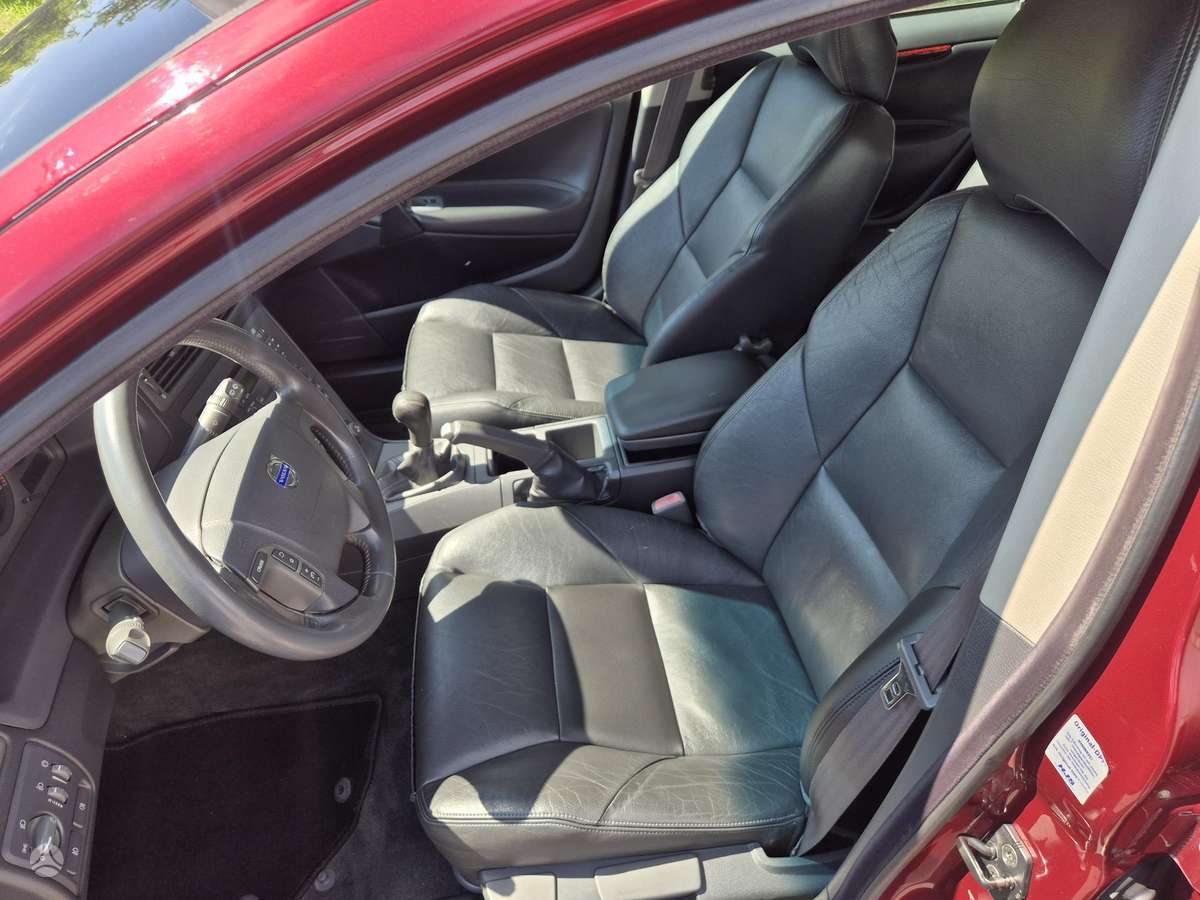 Volvo V70, 2.4 l., universalas
