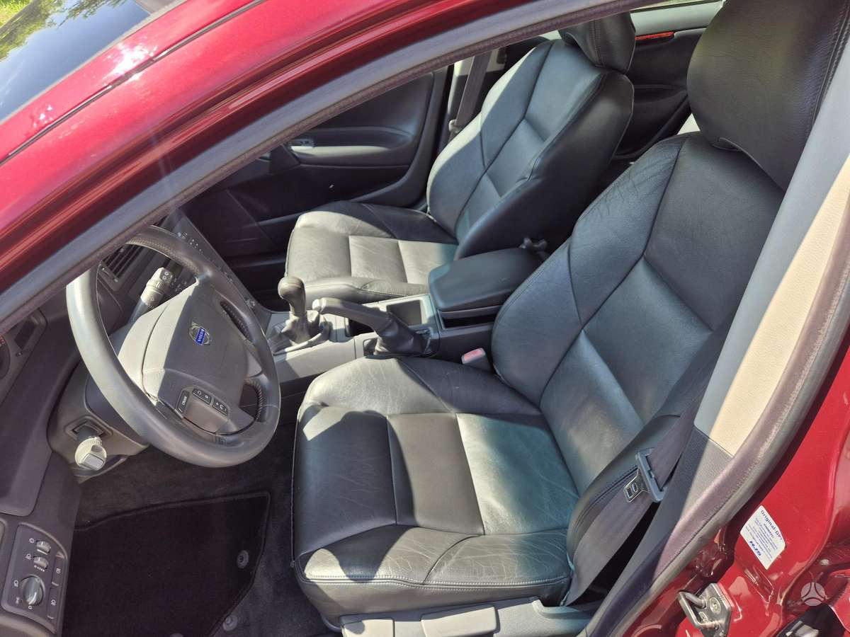 Volvo V70, 2.4 l., wagon
