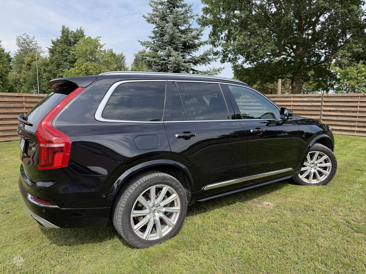 Volvo XC90 - 4