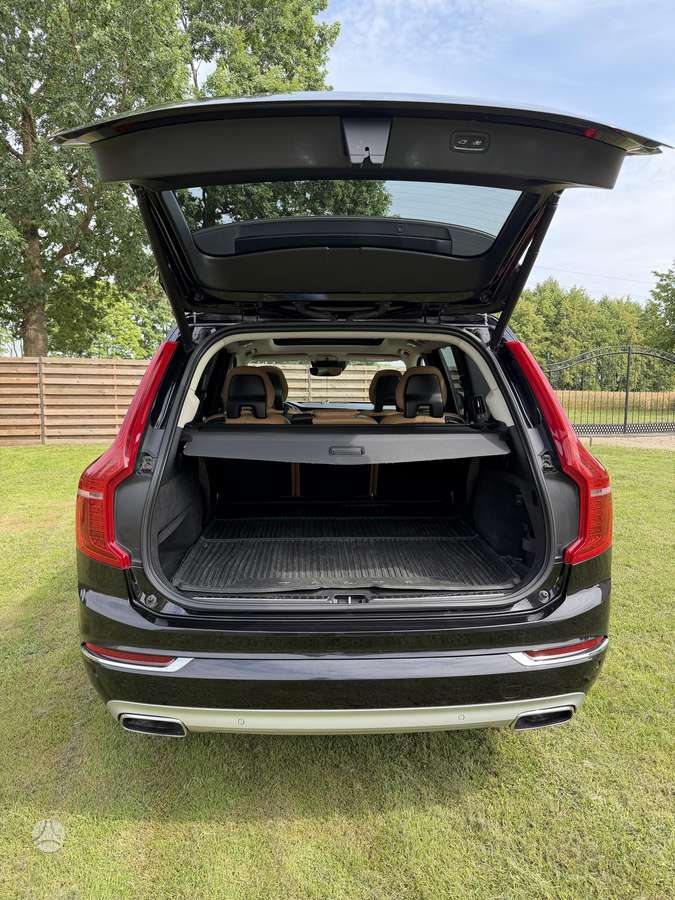 Volvo XC90 - 6